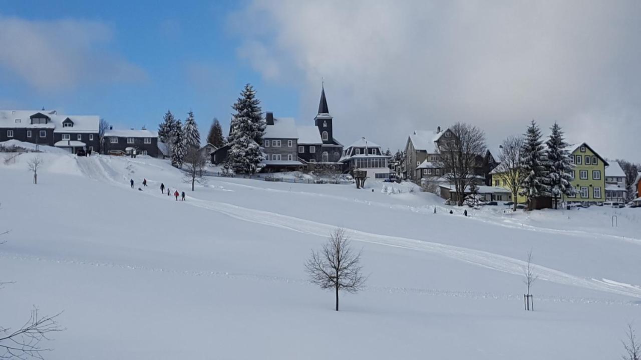 Hotel Schoene Aussicht Masserberg Esterno foto