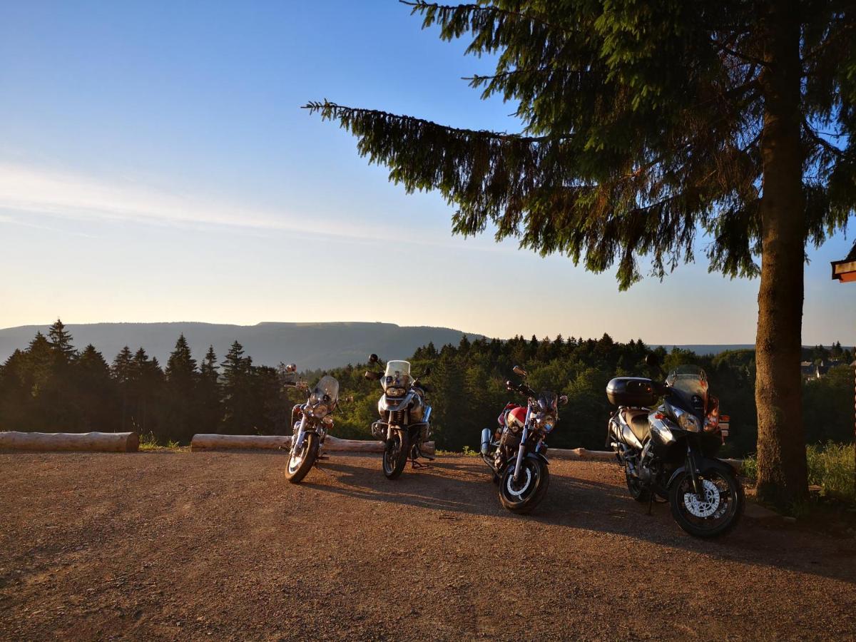 Hotel Schoene Aussicht Masserberg Esterno foto