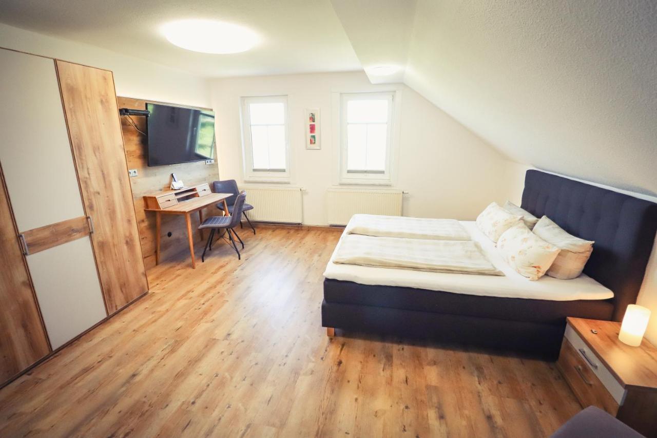 Hotel Schoene Aussicht Masserberg Esterno foto